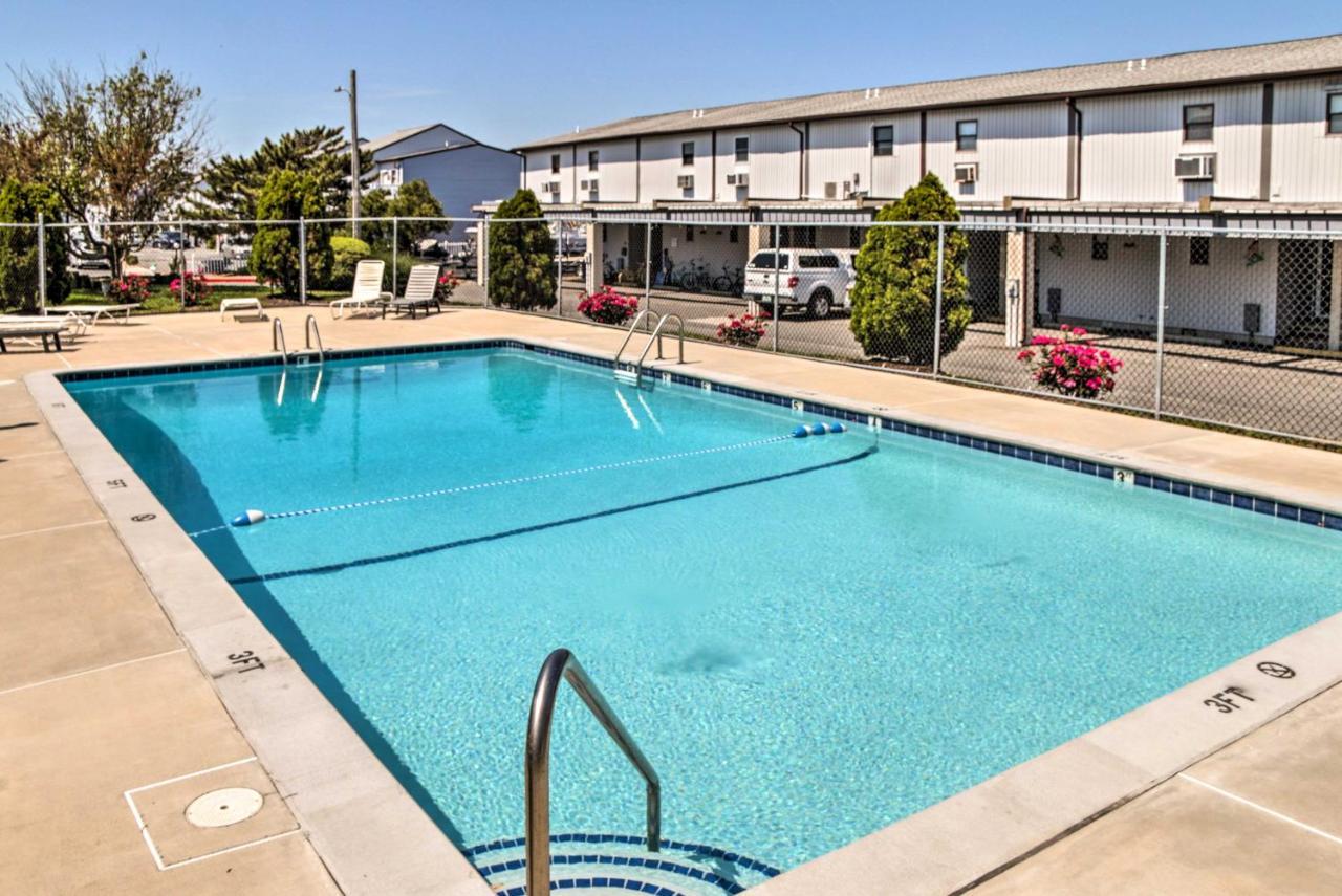 Airy Ocean City Condo On Canal Front With Deck! Exterior photo